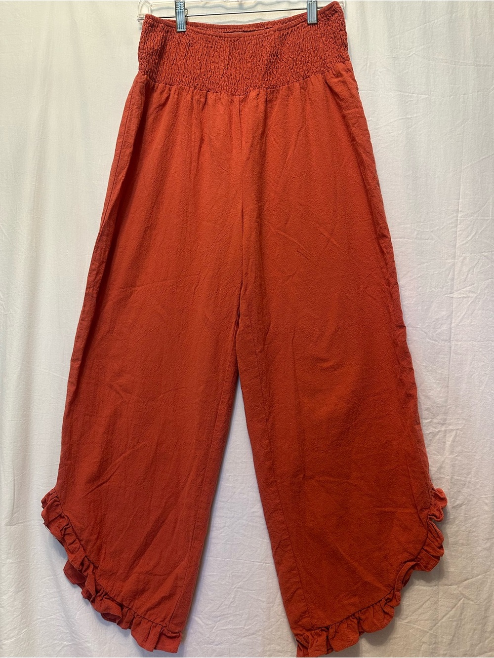 Cupshe Rust Orange Smocked Waist Wide Leg Ruffle Pants Medium Boho CAA02D4B001EE - Picture 5 of 8